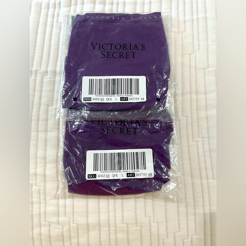 NEW!!!! Victoria Secret High Leg Brief (size large)